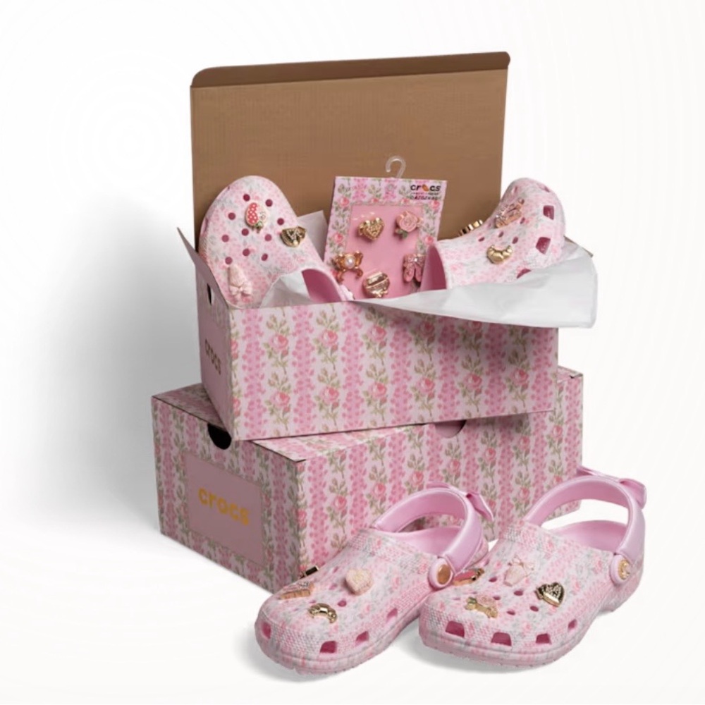 Women’s Love Shack Fancy Crocs Pink Clog Shoes size adult 9 (sold out online) - Picture 5 of 6